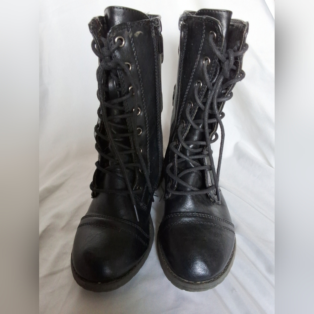 LINK Brand Black Lace-Up Ankle Boots - Size 1
